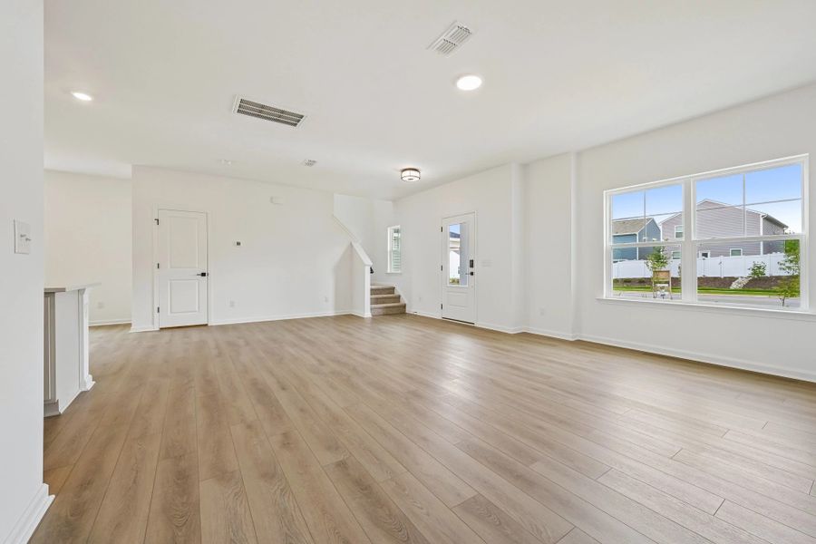 Representative images and renderings are for illustrative purposes. Actual structural options and design finishes of home may vary.