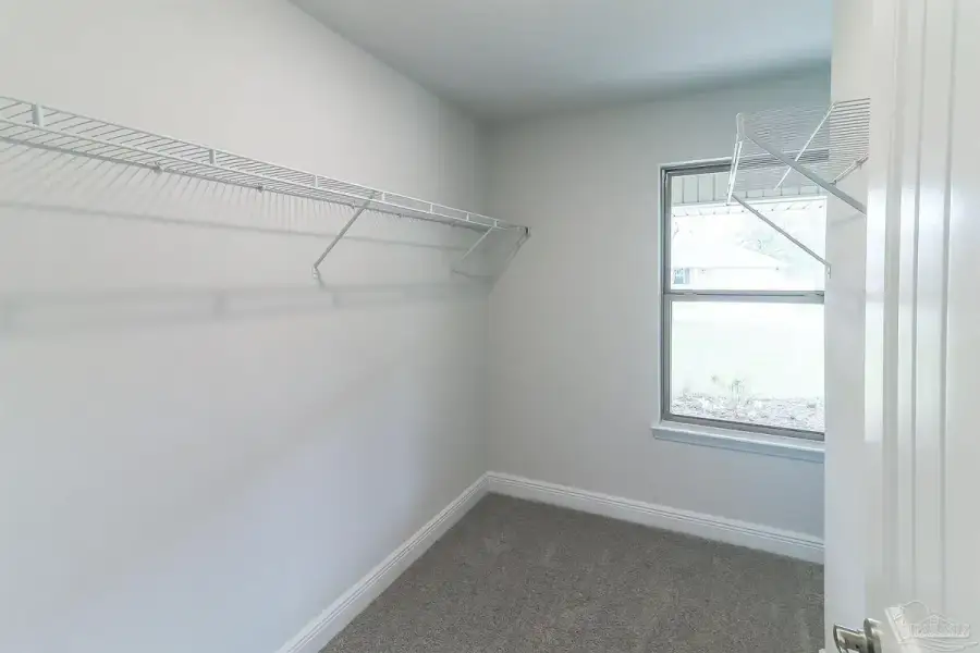 Spacious, unfurnished interior of a new home in Spring Hill, Spring Hill (Image 17).