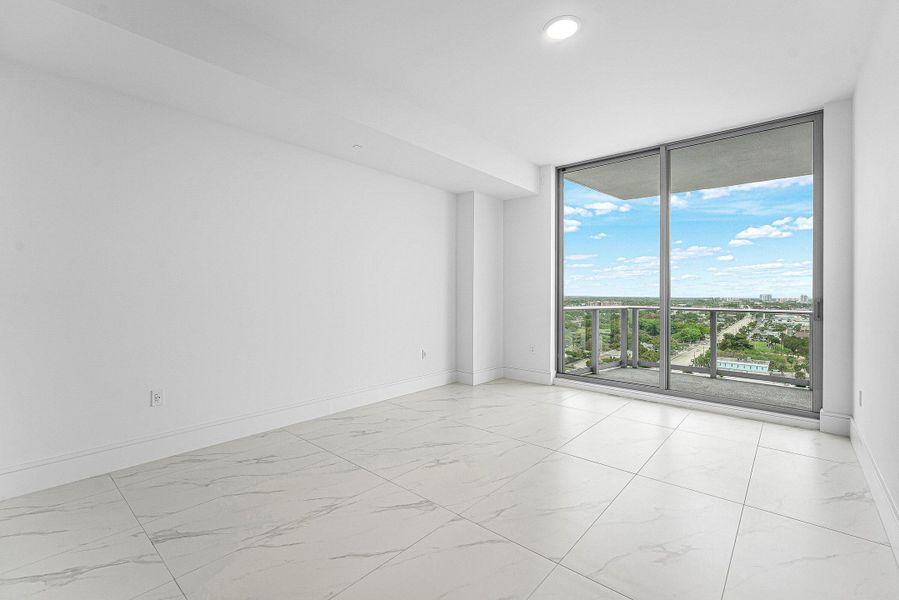 015-220LakeShoreDrive-1613-LakePark-FL-3