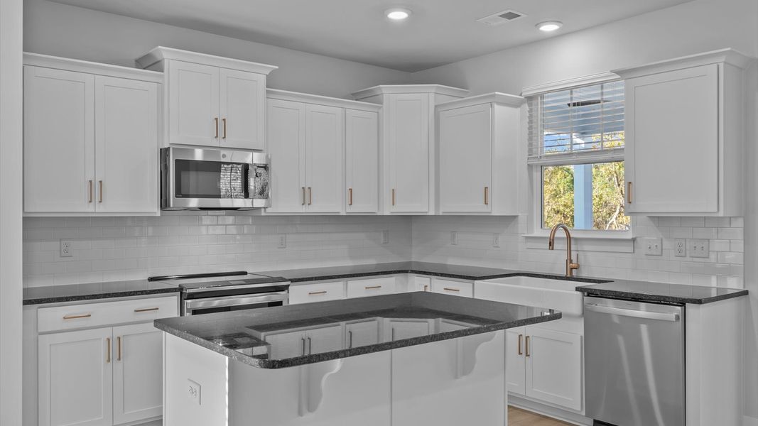 Furnished interior view inside a new home in Woodglen, Piedmont (Image 14).