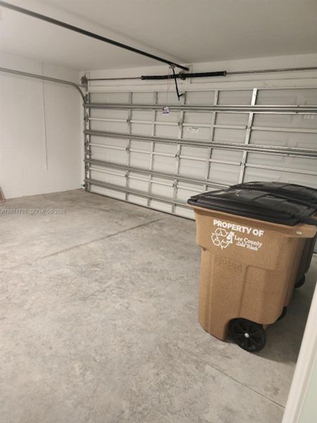 Spacious, unfurnished interior of a new home in , Lehigh Acres (Image 21). Spacious, unfurnished interior of a new home in , Lehigh Acres (Image 21).