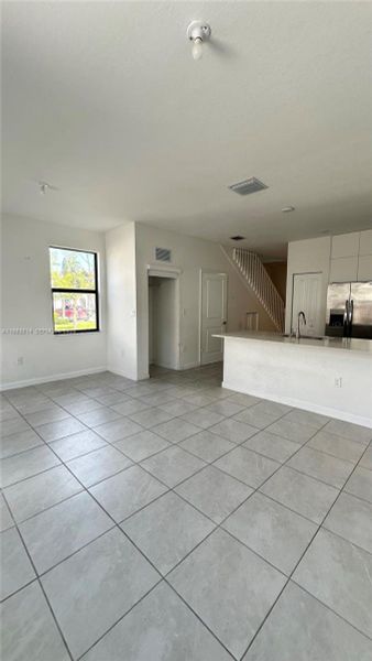 Spacious, unfurnished interior of a new home in , Homestead (Image 6).