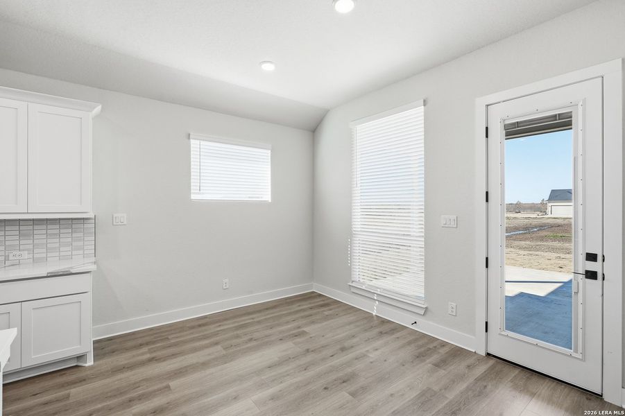 Spacious, unfurnished interior of a new home in Sienna Lakes, San Antonio (Image 19).