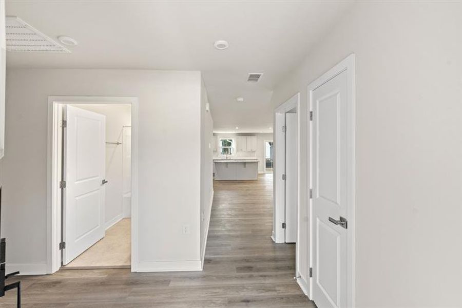 Spacious, unfurnished interior of a new home in Middle Creek Village Ranches, Bolivia (Image 12).