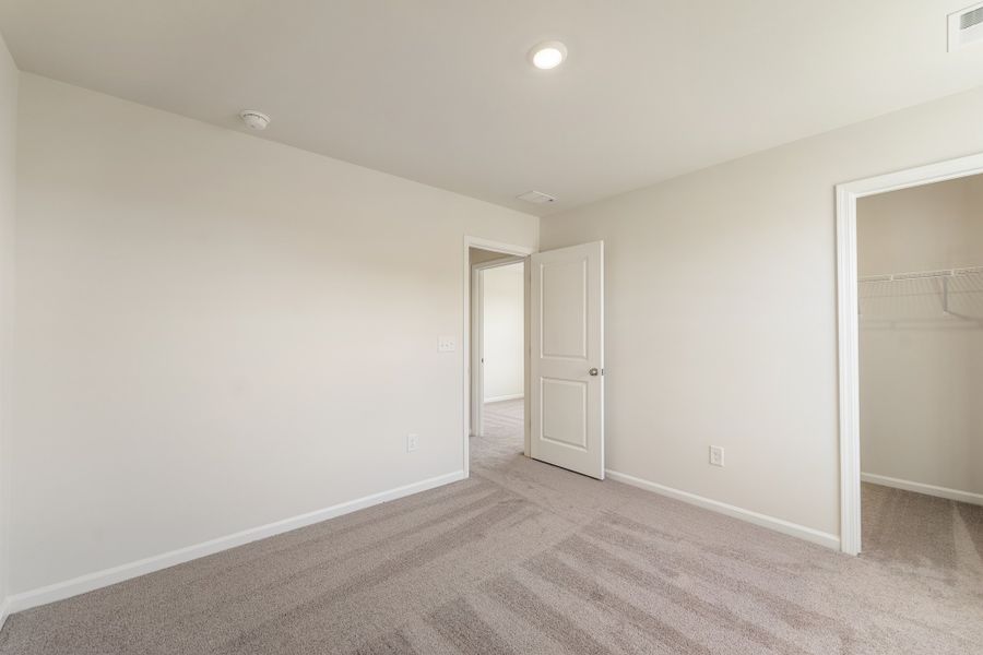 Spacious, unfurnished interior of a new home in Burke Estates, Chesnee (Image 30).