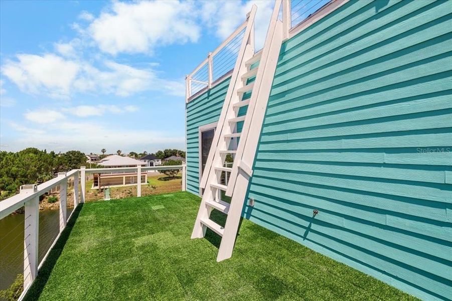 Exterior details and patio area of a home in , Hernando Beach (Image 27).