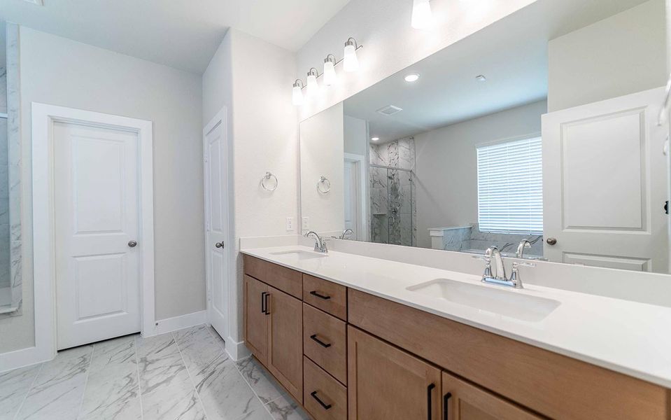 Image 13 of a home in Canterra Creek. Image 13 of a home in Canterra Creek.