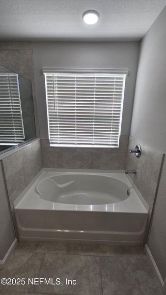 Furnished interior view inside a new home in , Jacksonville (Image 7).