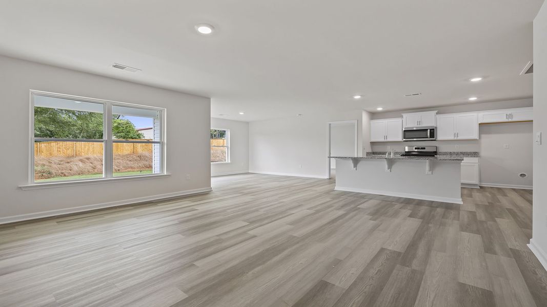 Spacious, unfurnished interior of a new home in Durbin Meadows Traditions, Fountain Inn (Image 23).