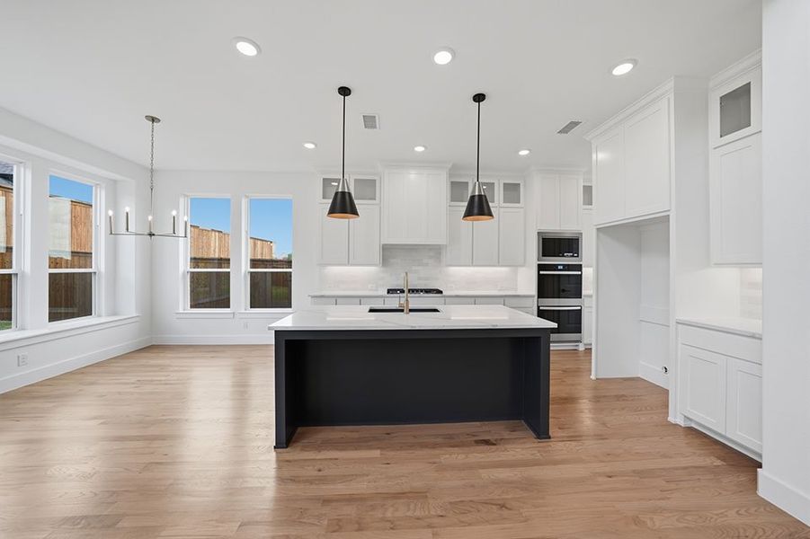Furnished interior view inside a new home in Custer Ridge Estates, Allen (Image 7).