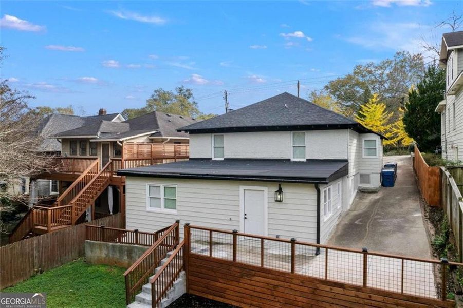 Exterior details and patio area of a home in , Atlanta (Image 20).