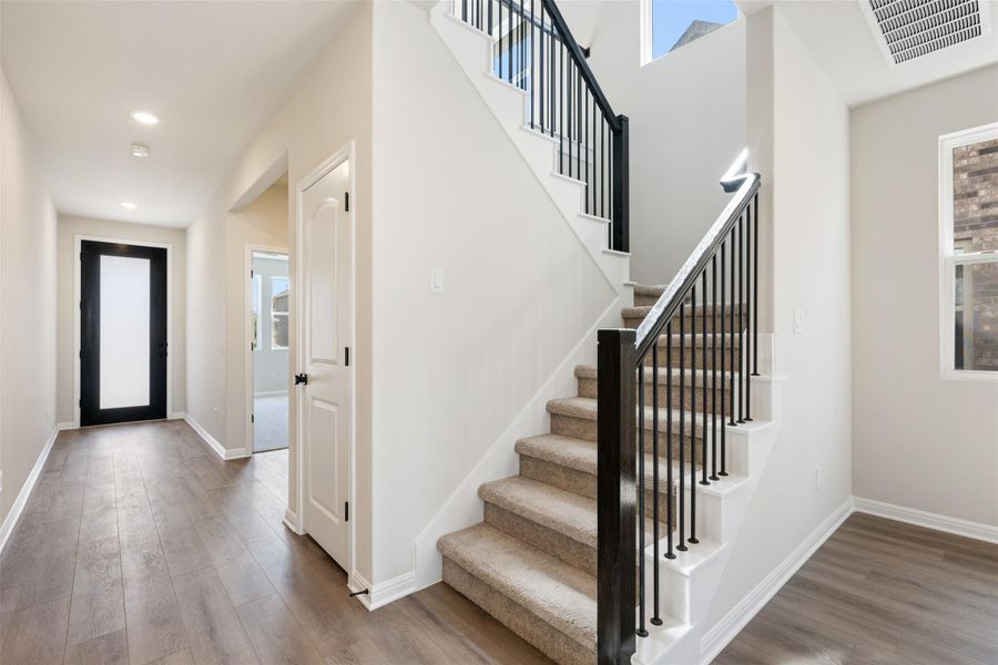 Spacious, unfurnished interior of a new home in Berry Creek Highlands, Georgetown (Image 17).
