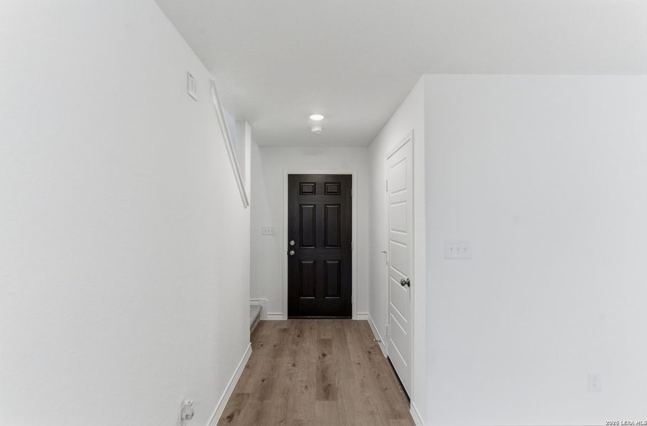 Spacious, unfurnished interior of a new home in Vista Real, Converse (Image 16).