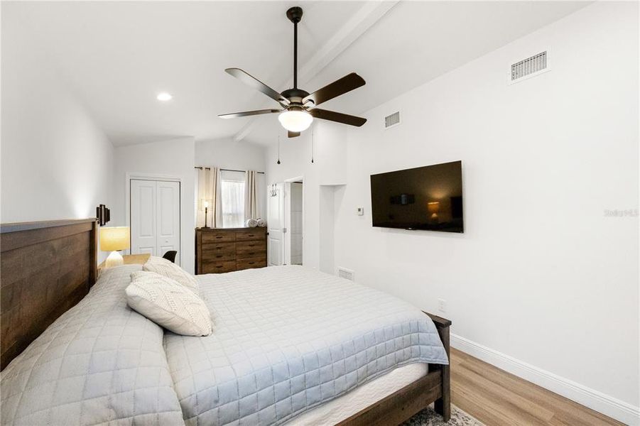 Furnished interior view inside a new home in , Tarpon Springs (Image 48).