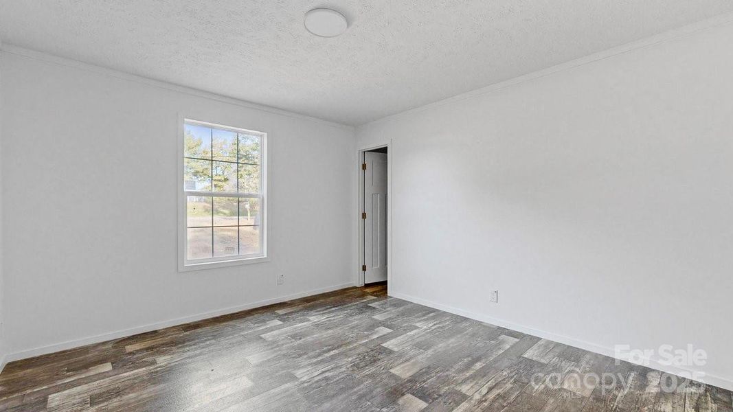 Spacious, unfurnished interior of a new home in , Statesville (Image 14).