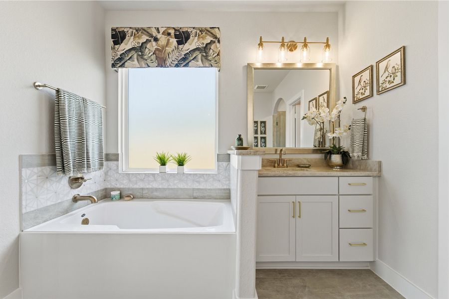 Furnished interior view inside a new home in Bay Creek, Baytown (Image 36).