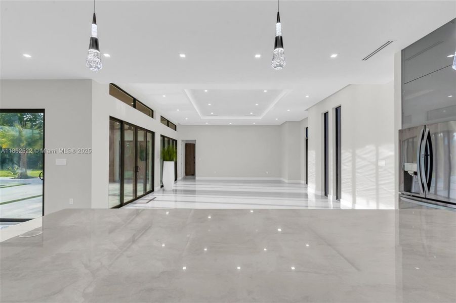 Spacious, unfurnished interior of a new home in , Homestead (Image 19).