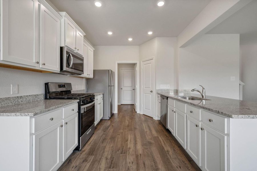Furnished interior view inside a new home in Pinewood Trails, Cleveland (Image 11).