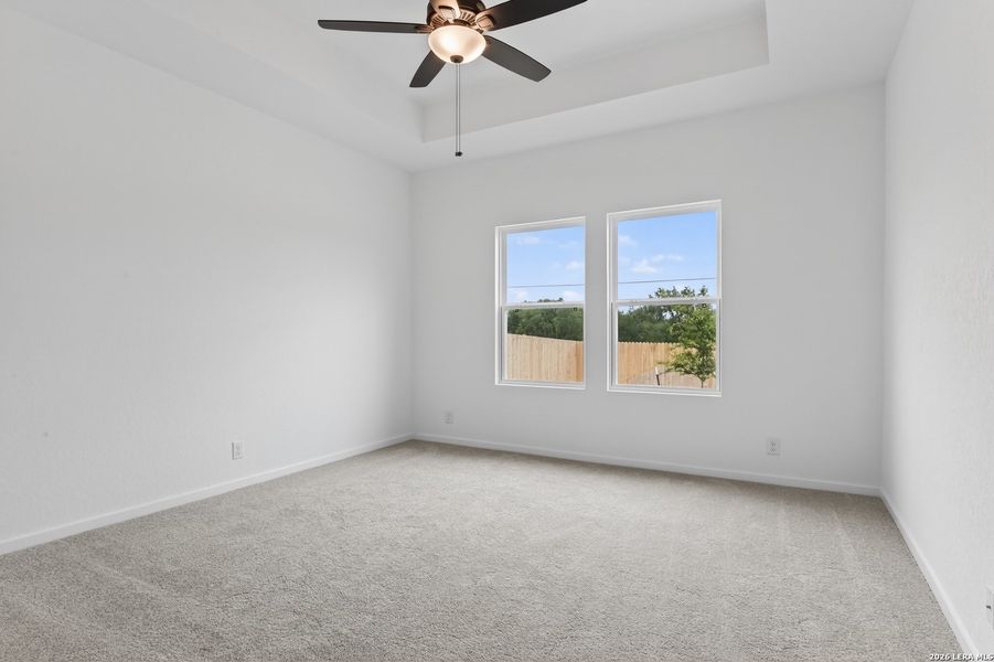 Spacious, unfurnished interior of a new home in Hennersby Hollow, San Antonio (Image 20).
