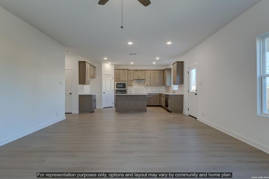 Spacious, unfurnished interior of a new home in Arcadia Ridge, San Antonio (Image 18).
