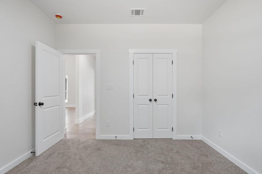 Spacious, unfurnished interior of a new home in , Conroe (Image 17). Spacious, unfurnished interior of a new home in , Conroe (Image 17).