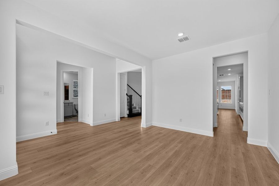 Spacious, unfurnished interior of a new home in The Ridge at Northlake, Northlake (Image 13).