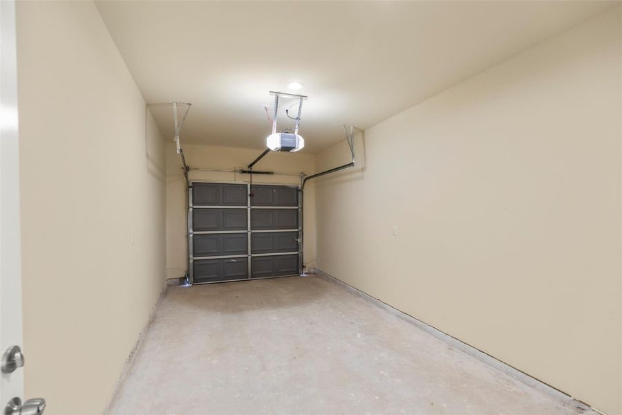 Spacious, unfurnished interior of a new home in , Houston (Image 22). Spacious, unfurnished interior of a new home in , Houston (Image 22).