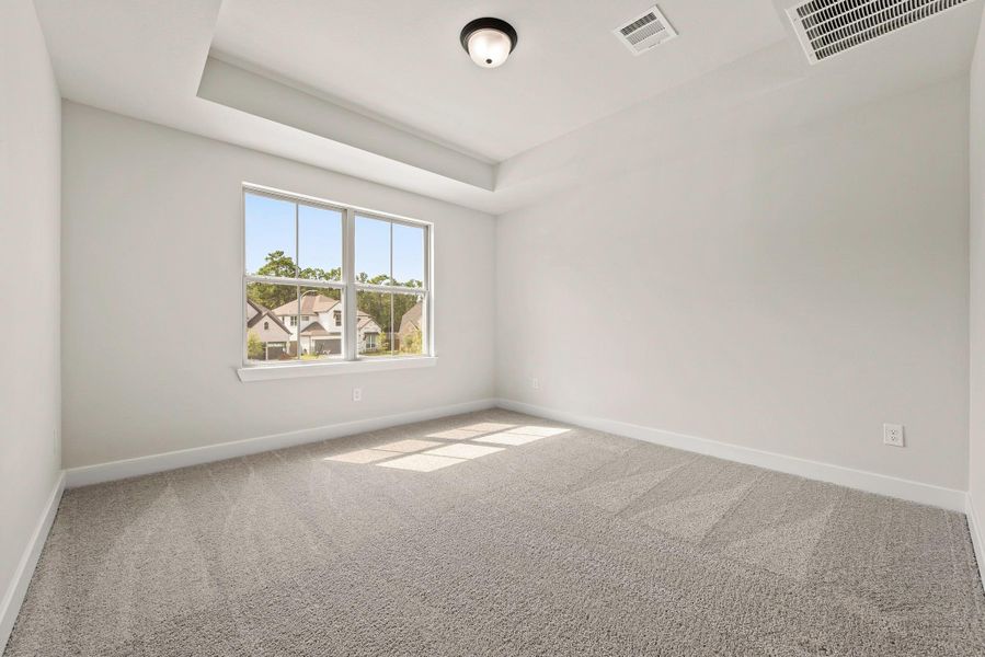 Spacious, unfurnished interior of a new home in The Groves - 45', Humble (Image 13). Spacious, unfurnished interior of a new home in The Groves - 45', Humble (Image 13).