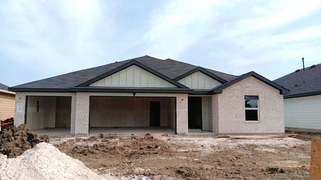 Image 7 of a home in Medina.
