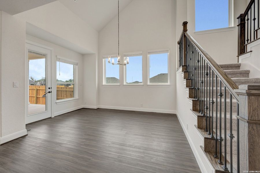 Spacious, unfurnished interior of a new home in Davis Ranch 50', San Antonio (Image 33).