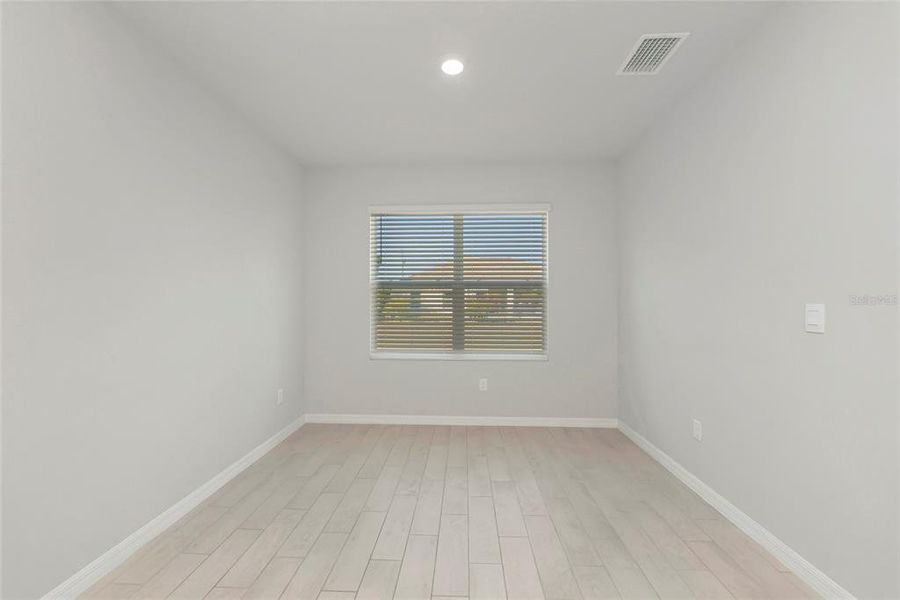 Spacious, unfurnished interior of a new home in , Punta Gorda (Image 35).