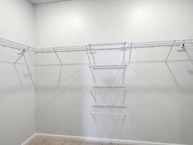 Spacious, unfurnished interior of a new home in Meridian Ranch, Peyton (Image 16).
