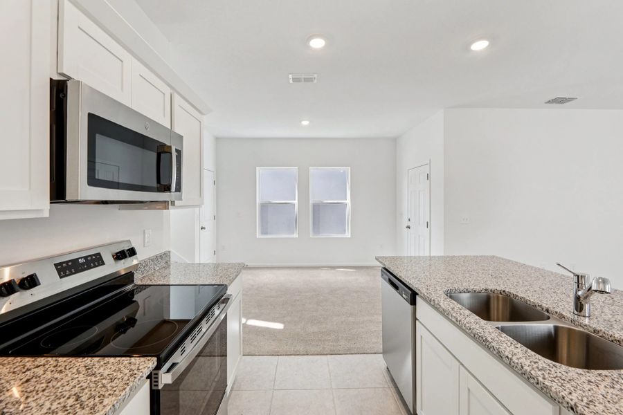 Representative furnished interior of a home built from the Lyon by Starlight Homes in Brookewater at Crossprairie, St. Cloud (Image 9).