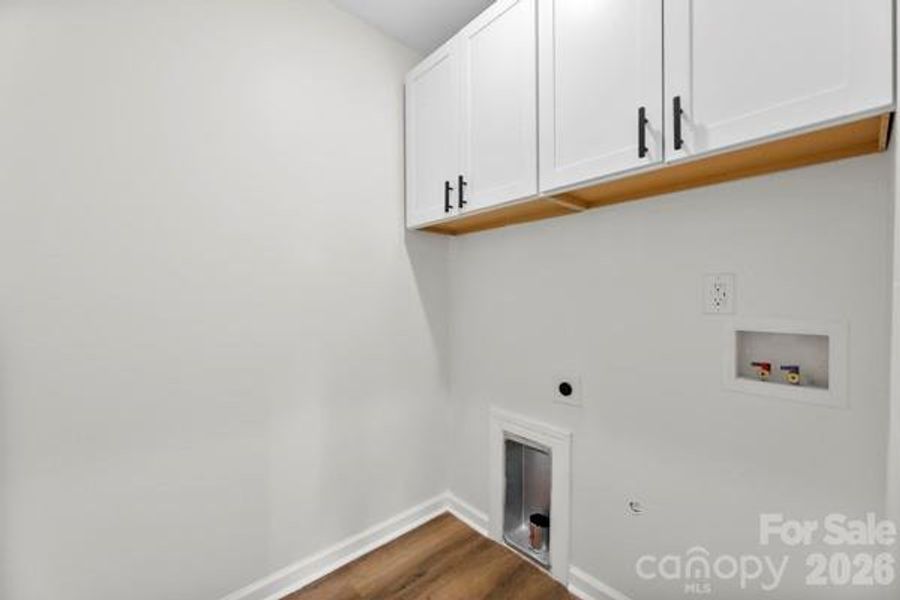 Spacious, unfurnished interior of a new home in , Kings Mountain (Image 16).