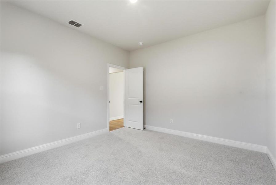 Spacious, unfurnished interior of a new home in Stoneview, Glen Rose (Image 33). Spacious, unfurnished interior of a new home in Stoneview, Glen Rose (Image 33).