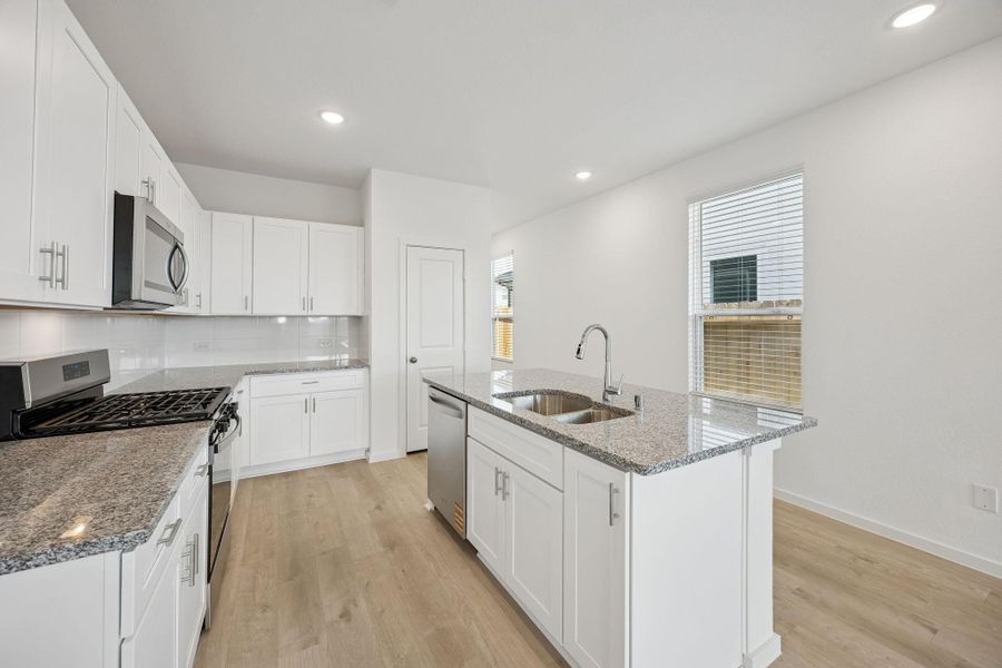 MODEL HOME images may NOT be consistent with the finished product.