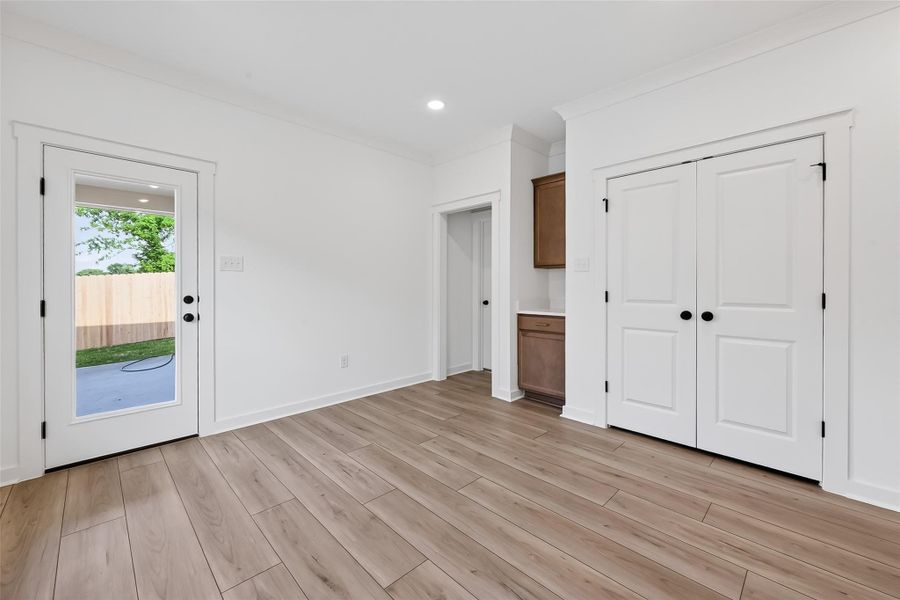 Spacious, unfurnished interior of a new home in Mostyn Springs, Magnolia (Image 27).
