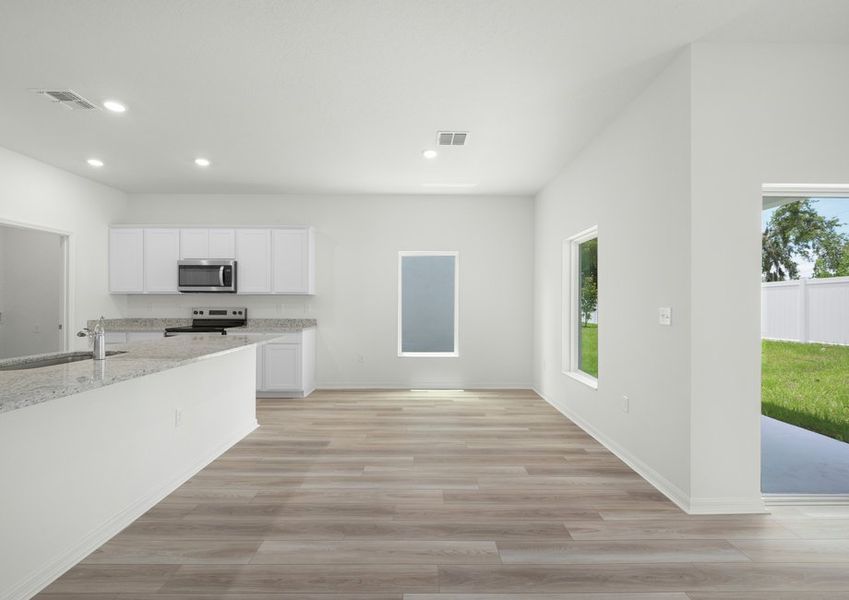 Dining room with natural lighting Dining room with natural lighting