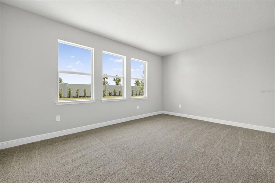 Spacious, unfurnished interior of a new home in Wellen Park, Venice (Image 18).