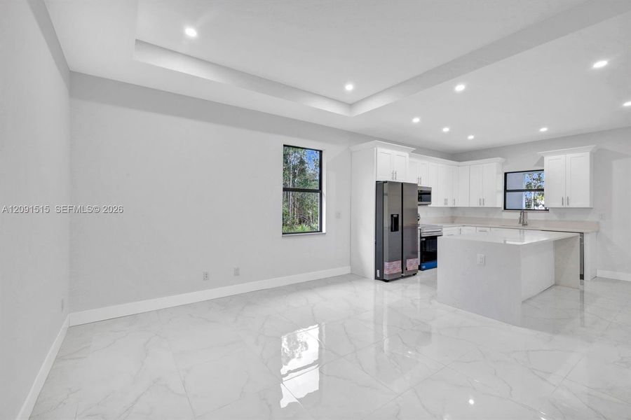 Spacious, unfurnished interior of a new home in , Punta Gorda (Image 23).