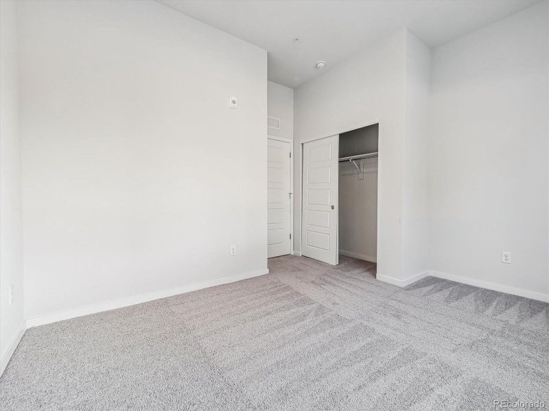 Spacious, unfurnished interior of a new home in Condo Collection at Grand Vue at Interlocken, Broomfield (Image 15).