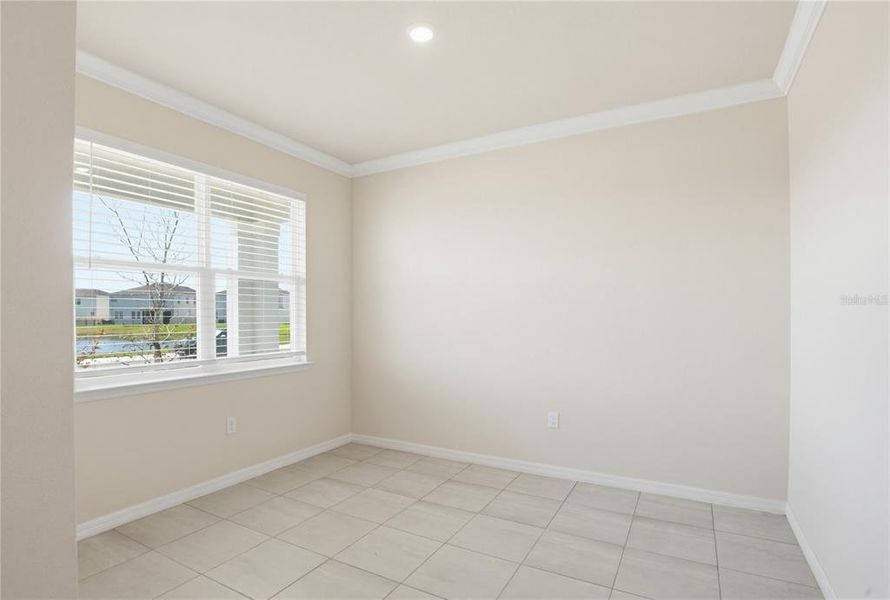 Spacious, unfurnished interior of a new home in Coddington, Bradenton (Image 33).