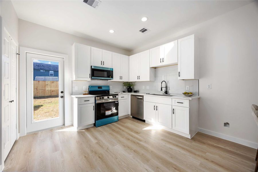 IMAGE NOT OF PROPERTY. PROPERTY WILL LOOK SIMILAR IMAGE NOT OF PROPERTY. PROPERTY WILL LOOK SIMILAR