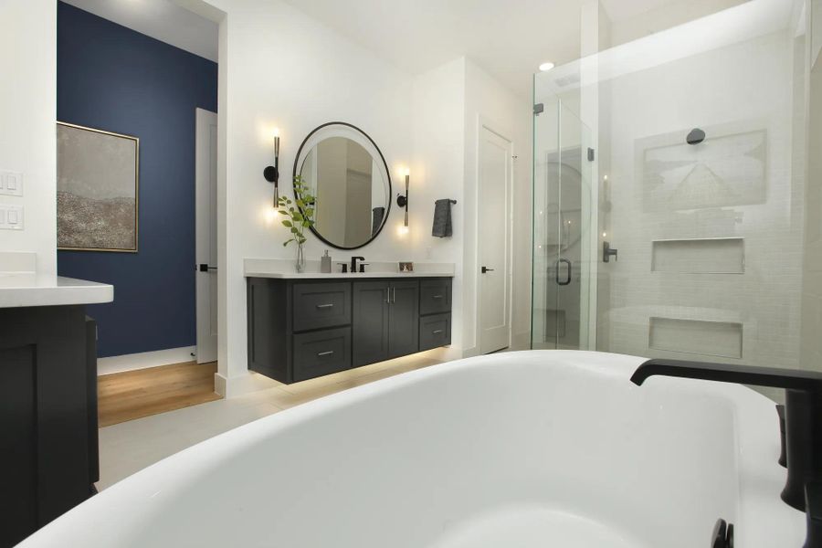 The Eastland II Primary Bath