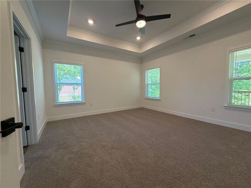 Spacious, unfurnished interior of a new home in Tuscany Hills, Douglasville (Image 16).