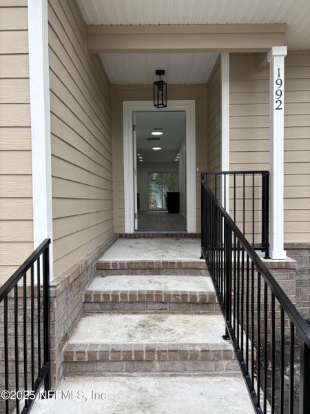 Exterior details and patio area of a home in , Jacksonville (Image 4).