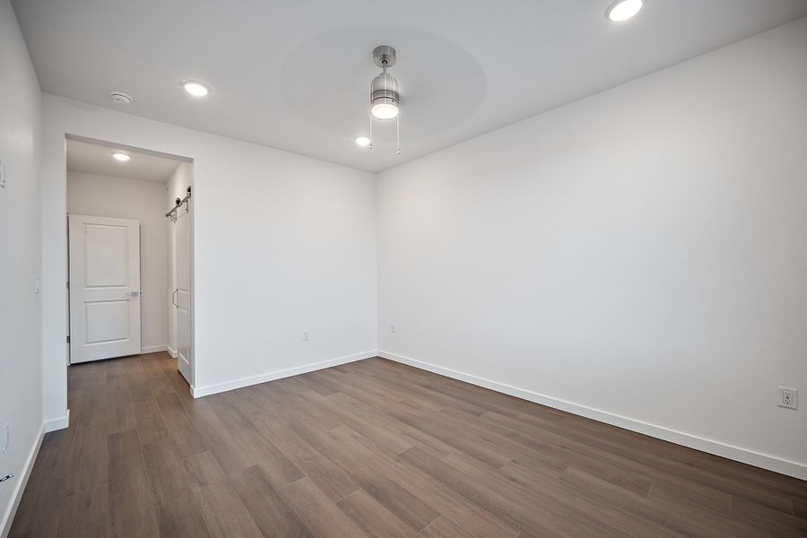 Spacious, unfurnished interior of a new home in The Residences at Victory Ridge, Colorado Springs (Image 17).