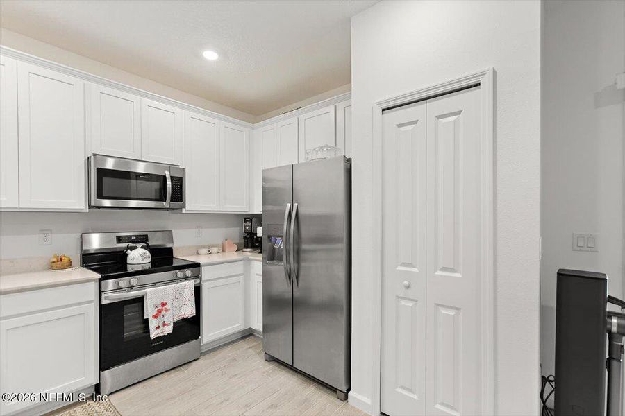 Furnished interior view inside a new home in , Jacksonville (Image 10).