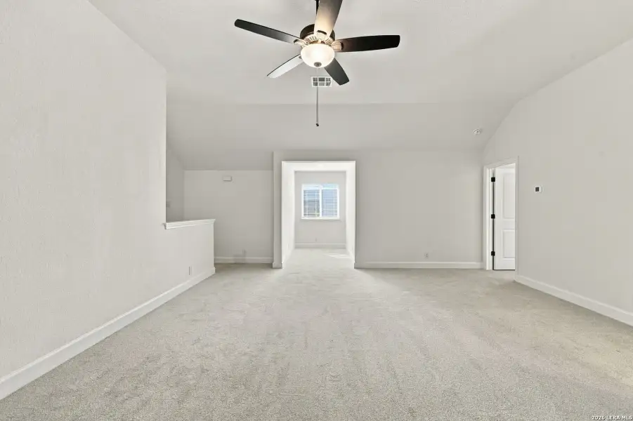 Spacious, unfurnished interior of a new home in Front Gate at Fair Oaks Ranch 70, Fair Oaks Ranch (Image 24). Spacious, unfurnished interior of a new home in Front Gate at Fair Oaks Ranch 70, Fair Oaks Ranch (Image 24).