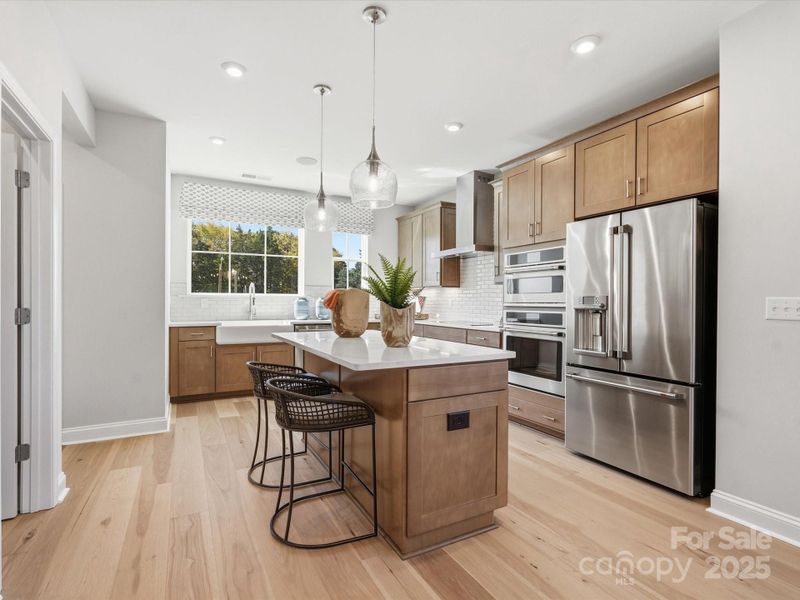 Gourmet Kitchen Layout. *Model Photos | Actual Finishes, Structural Selections, and Orientation May Vary.